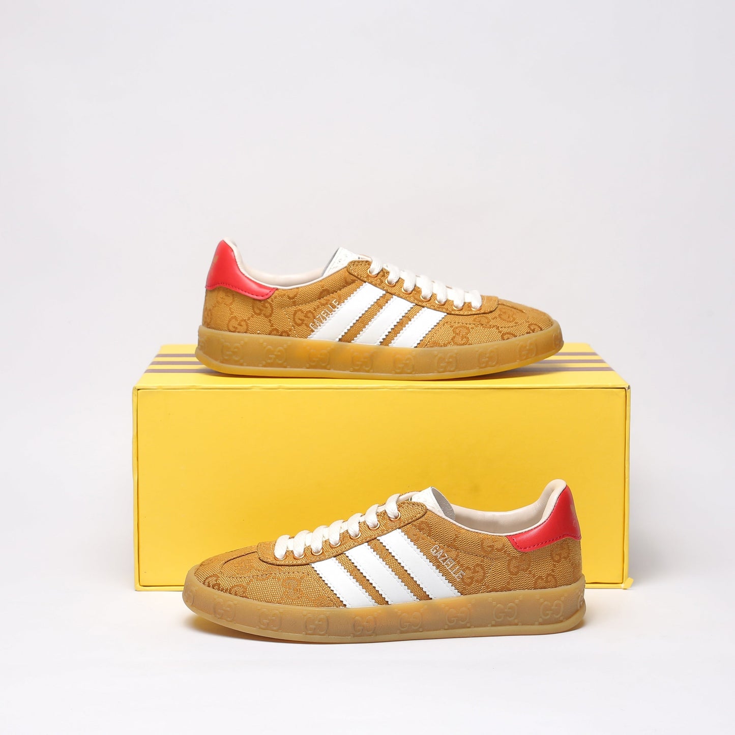 RegaliaStep® – Limited Heritage Low Sneaker