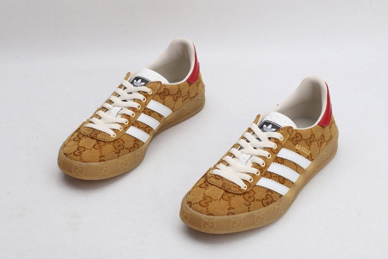 StrideLuxe® – Exclusive Heritage Fusion Low Sneaker